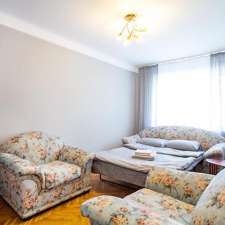Apartment Near Metro Pecherskaya Kiev Dış mekan fotoğraf