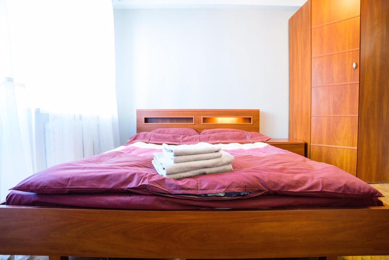 Apartment Near Metro Pecherskaya Kiev Dış mekan fotoğraf