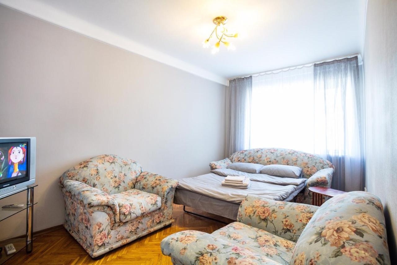 Apartment Near Metro Pecherskaya Kiev Dış mekan fotoğraf