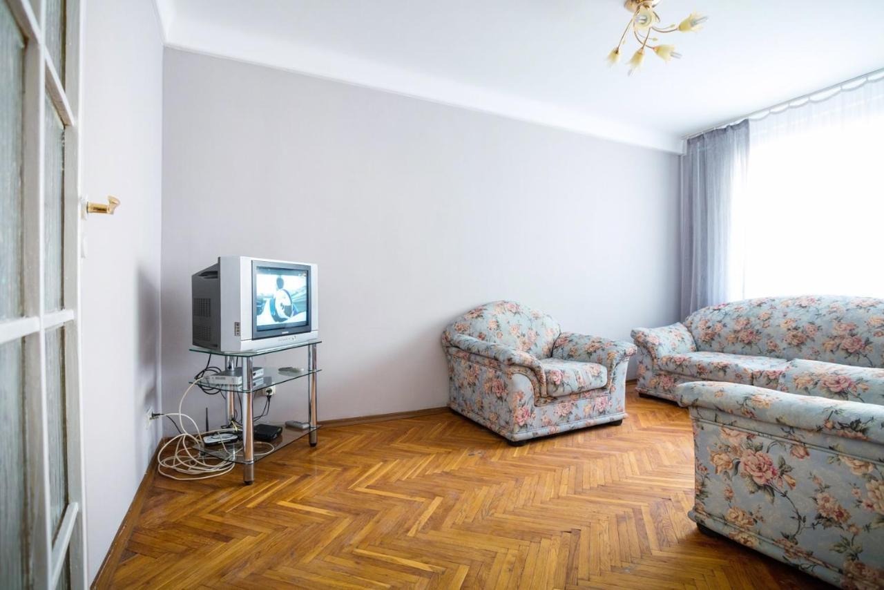 Apartment Near Metro Pecherskaya Kiev Dış mekan fotoğraf