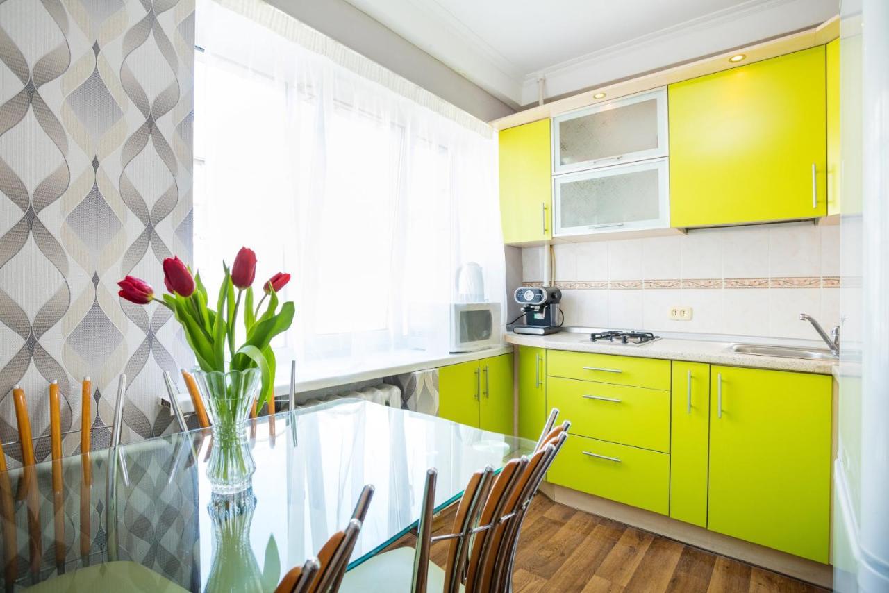 Apartment Near Metro Pecherskaya Kiev Dış mekan fotoğraf